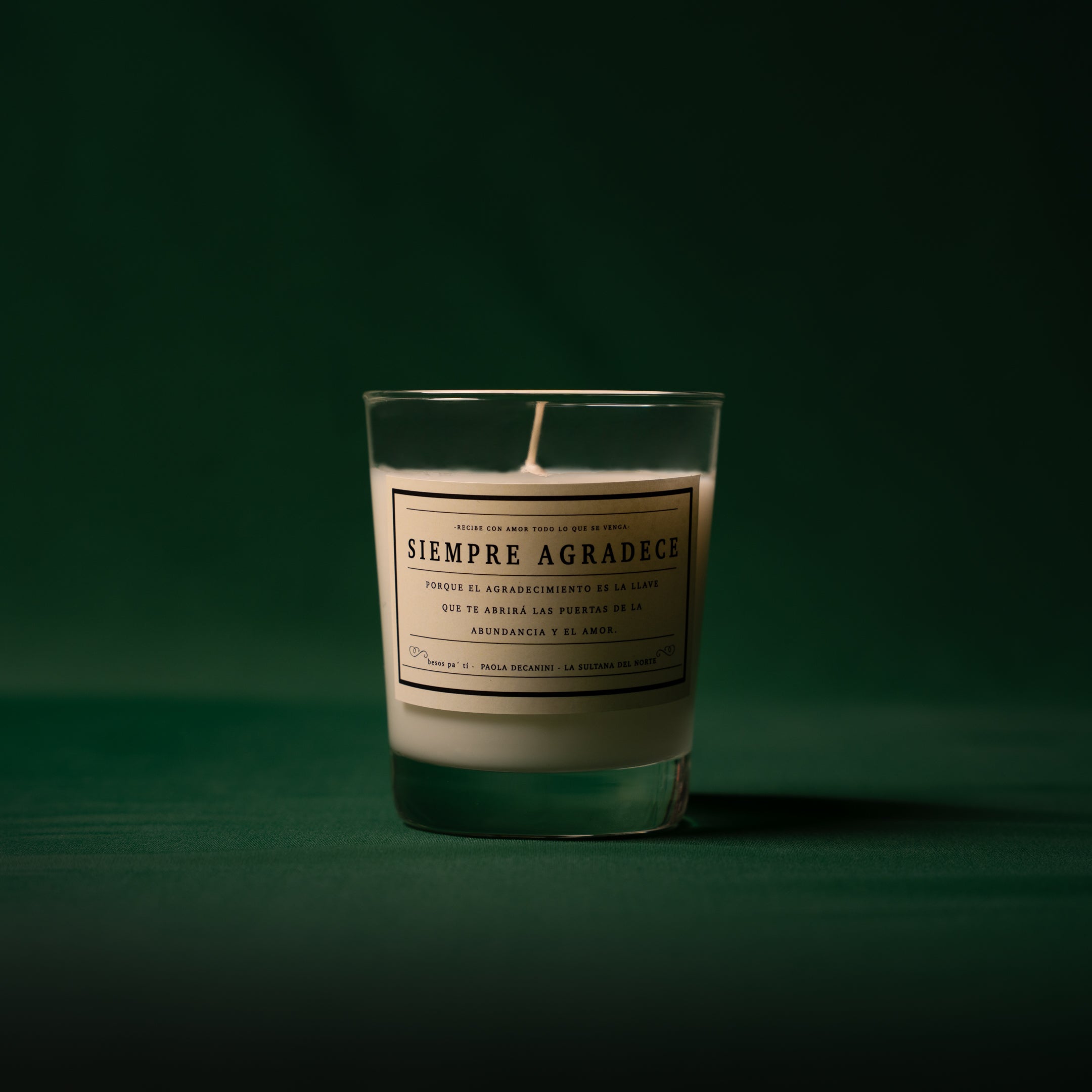 Vela Aromatica - Siempre Agradece por Paola Decanini - Colección AMARGA NAVIDAD